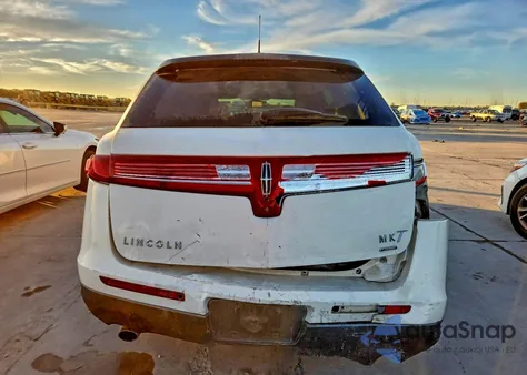 2013 Lincoln Mkt z USA, uszkodzony, nr VIN 2LMHJ5AT1DBL55902